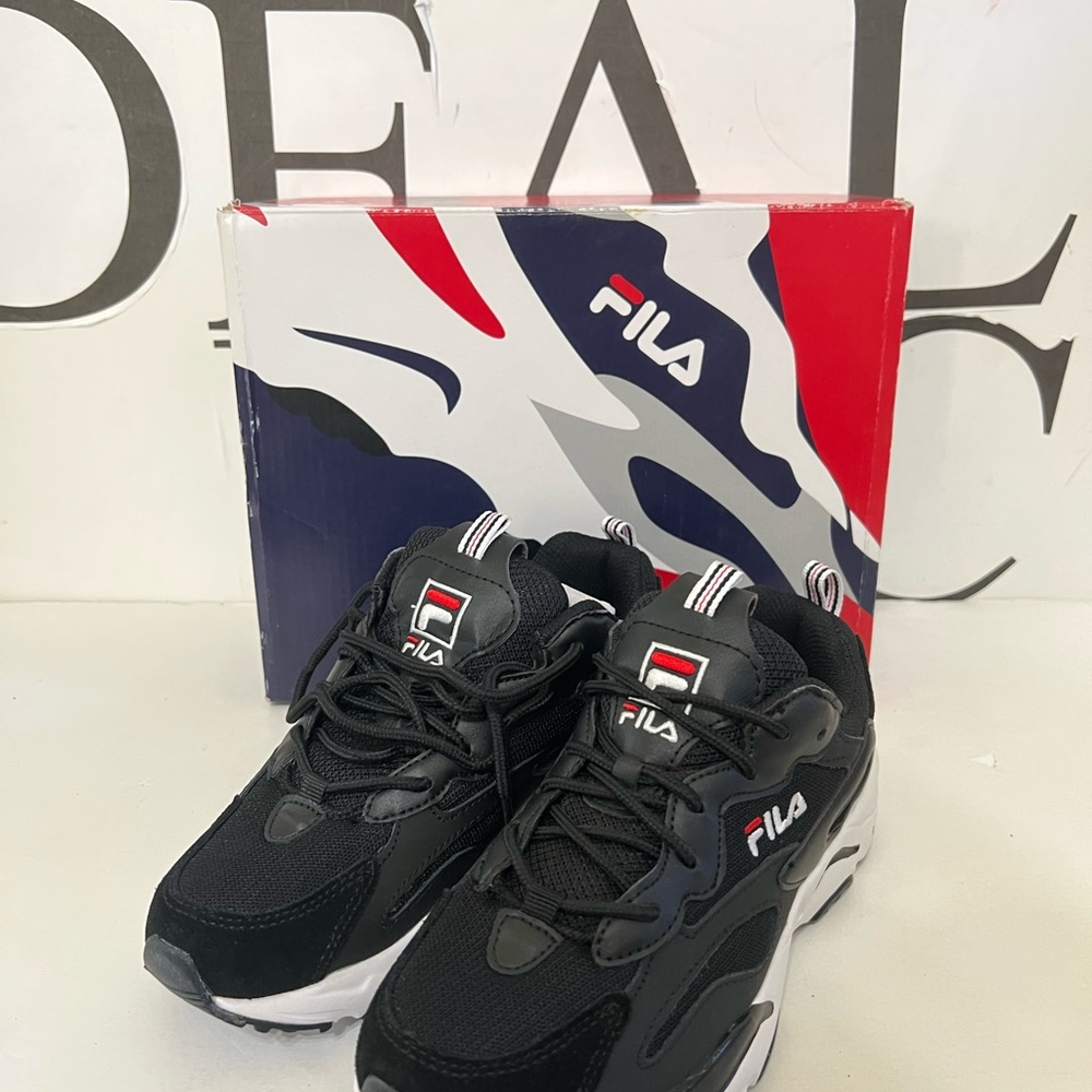 FILA RAY TRACER